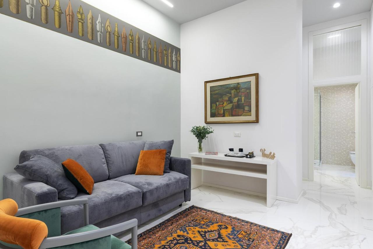 Cavour Suites Guest House روما المظهر الخارجي الصورة