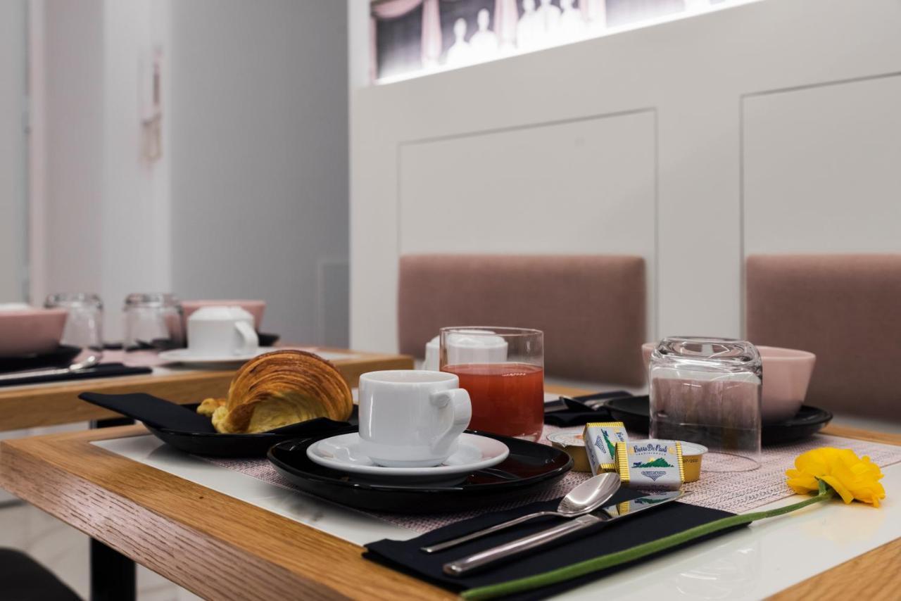Cavour Suites Guest House روما المظهر الخارجي الصورة