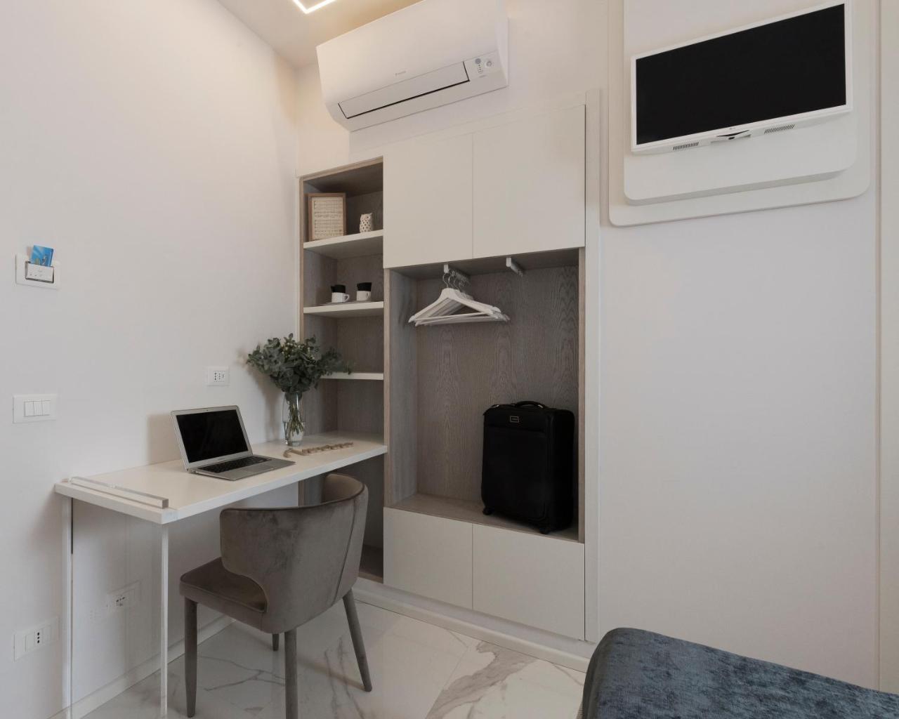 Cavour Suites Guest House روما المظهر الخارجي الصورة
